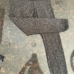 Lululemon cheetah leggingsgs